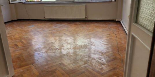 Kadıköy Rasimpaşa Yeldeğirmeninde 2+1 temiz daire