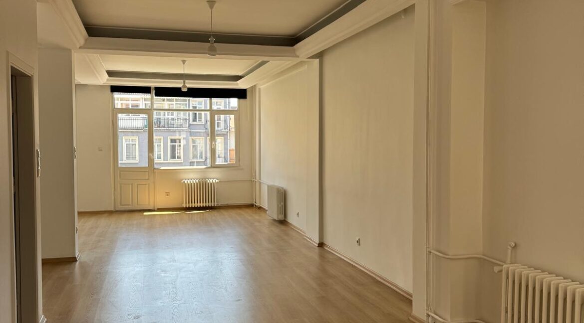 WhatsApp Image 2025-11-08 at 17.09.39 (3)