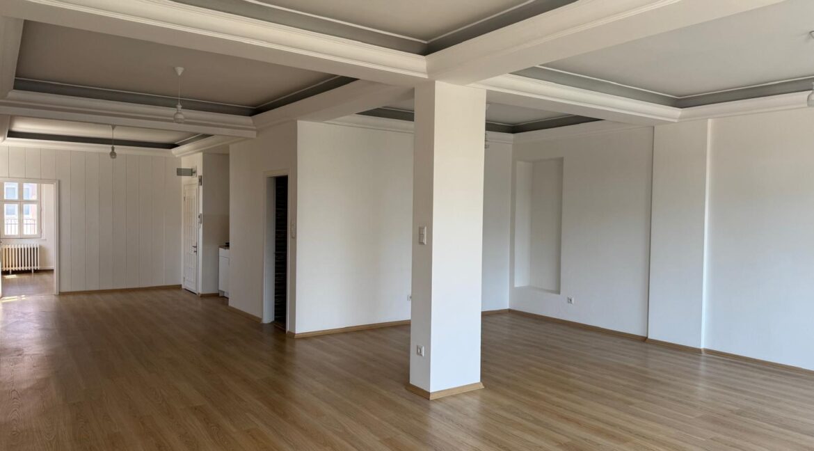 WhatsApp Image 2025-11-08 at 17.09.40 (1)