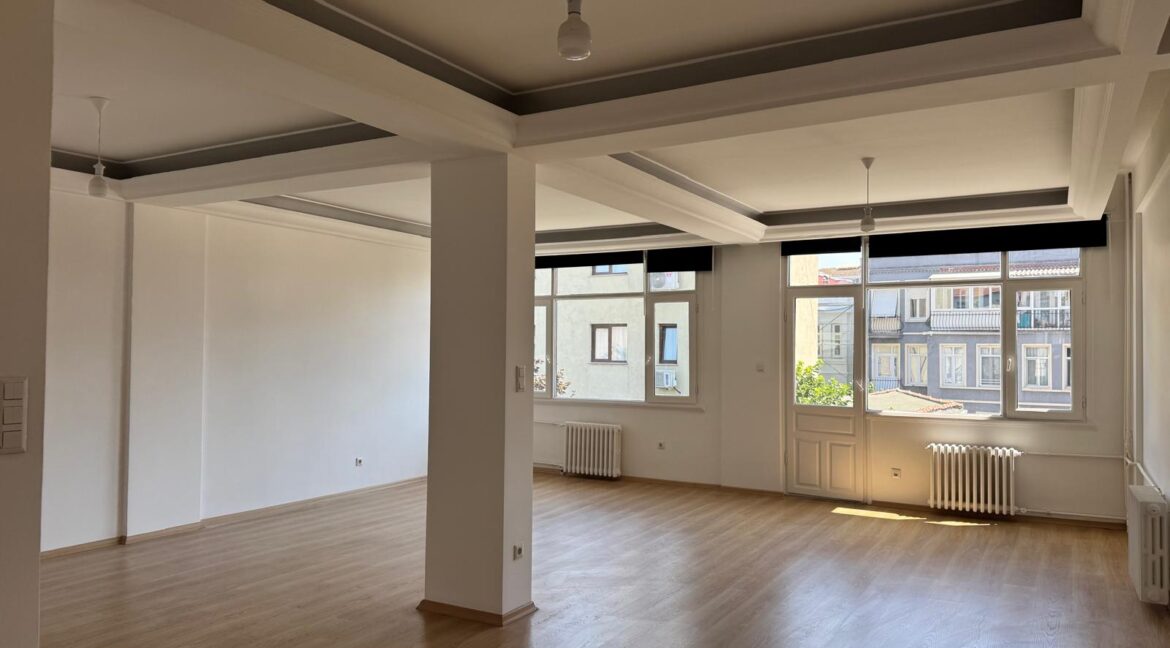 WhatsApp Image 2025-11-08 at 17.09.40